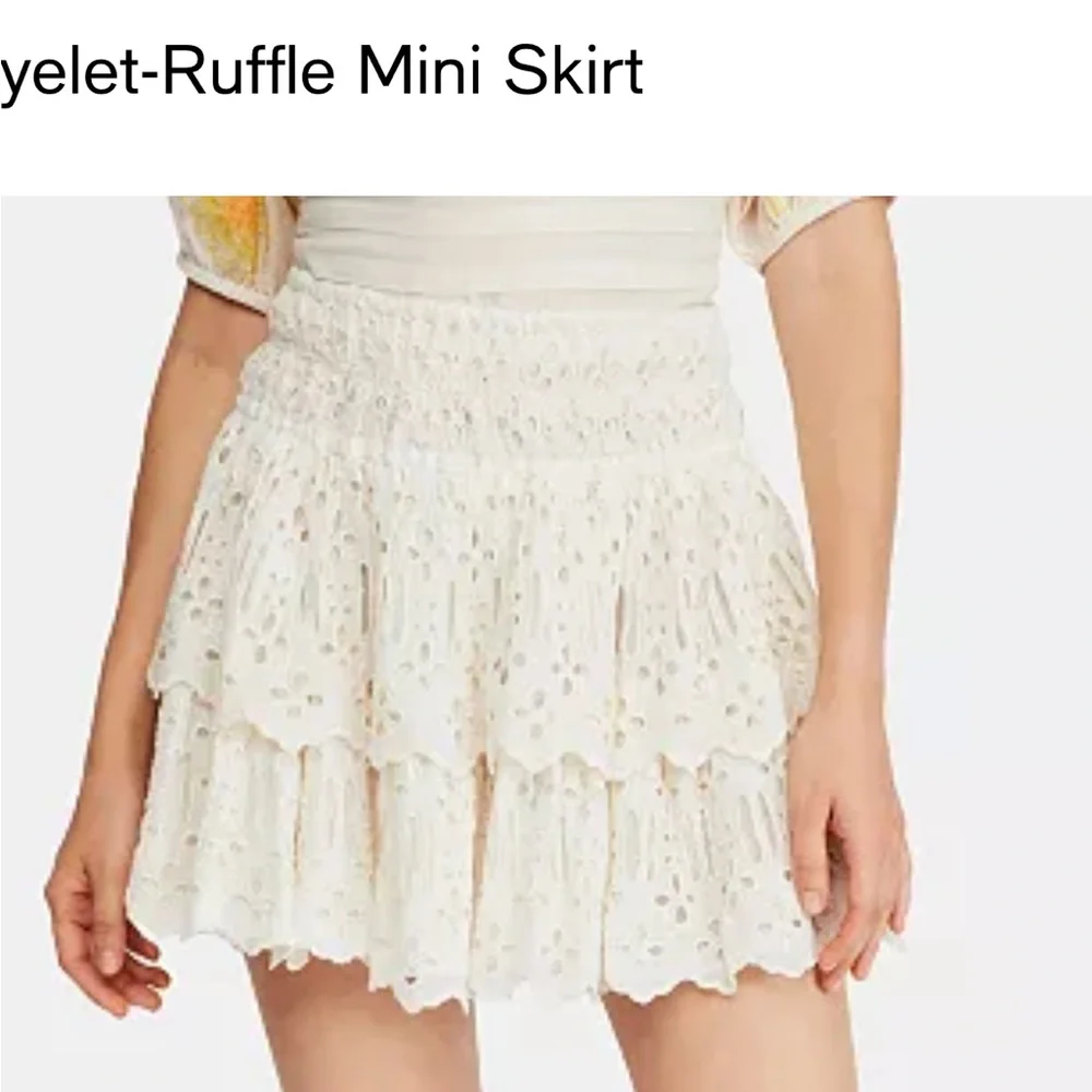 FREE PEOPLE ONE COTTON CROCHET RUFFLE TIER MINI SKIRT IN‎ CREAM